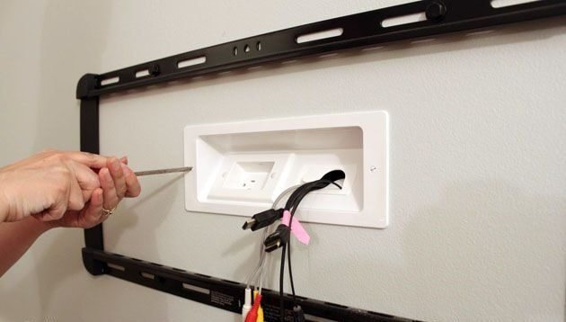 Testing and Adjusting the TV wall Mount